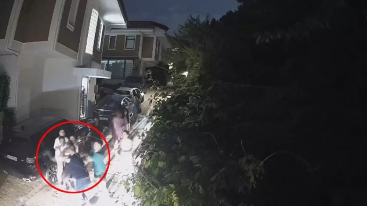 Dilan ve Engin Polat'ın komşuları ile park kavgası! Yumruk attığı anın görüntüsü ortaya çıktı