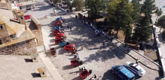 Afyonkarahisar İhsaniye'de Öğrencilere ve Sürücülere Trafik Eğitimi Verildi