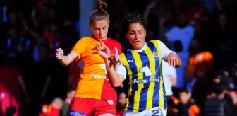 Galatasaray Kadın Futbol Takımı Fenerbahçe'yi Mağlup Etti