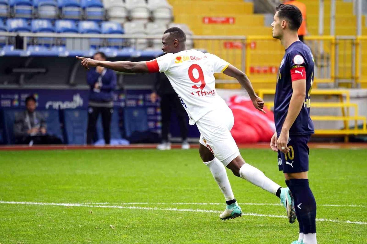 Kayserispor'un Senegalli futbolcusu Mame Baba Thiam gol rekoru kırıyor