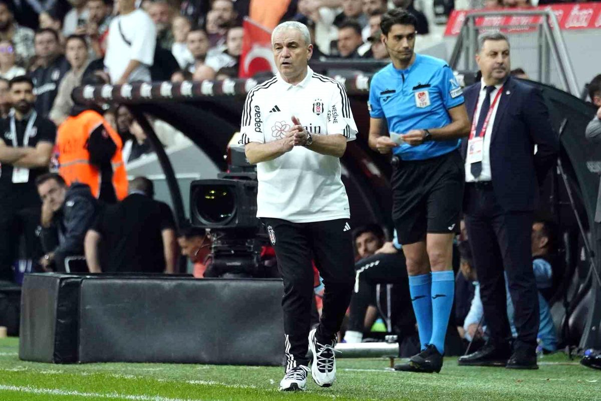 Beşiktaş, Rıza Çalımbay yönetiminde Başakşehir'i mağlup etti
