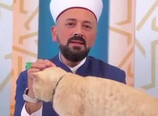 Aziz Mahmud Hüdayi Camii İmamı kim, neden göz altına alındı? Aziz Mahmud Hüdayi Camii İmamı kim, neden göz altına alındı?