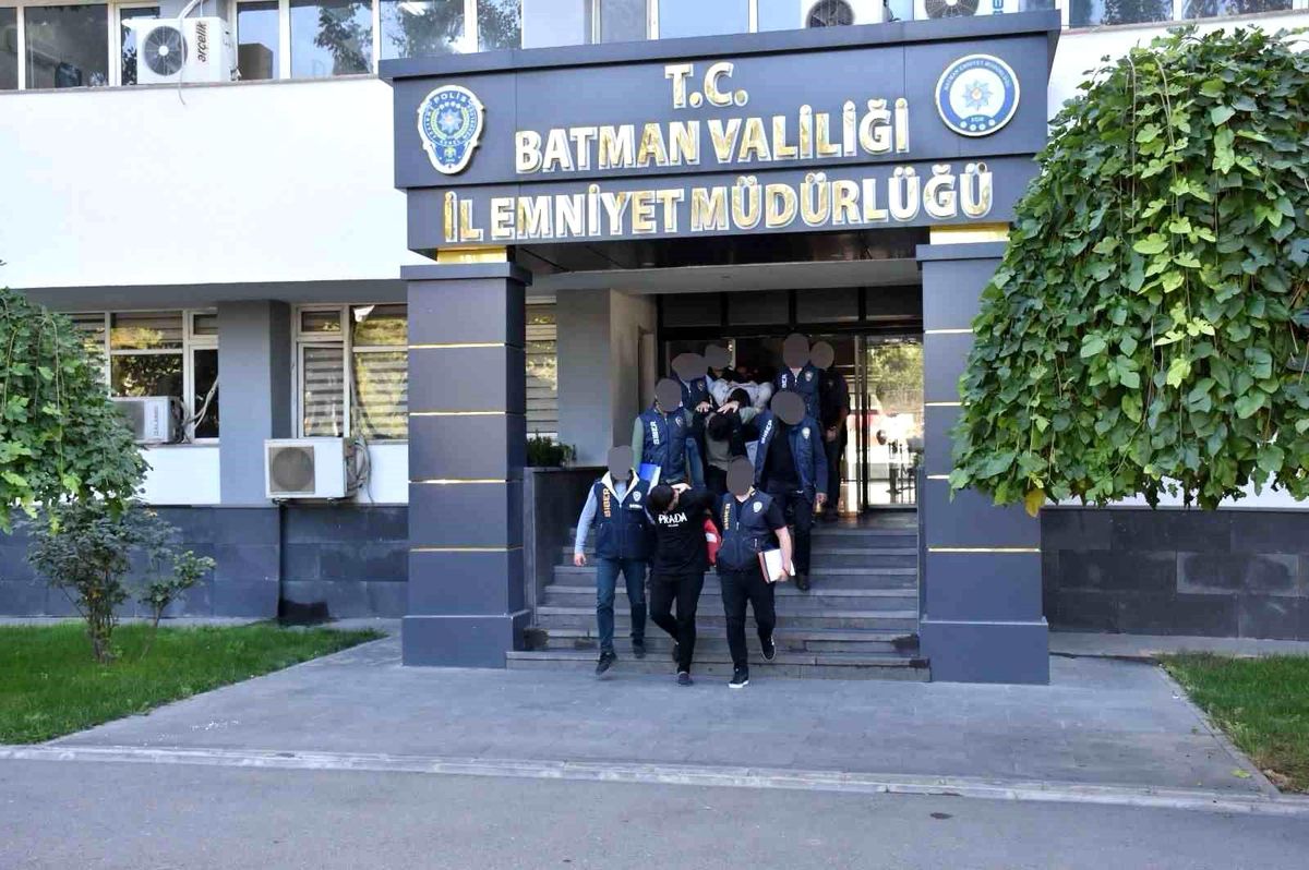 Batman'da Siber Suç Operasyonunda 10 Kişi Tutuklandı
