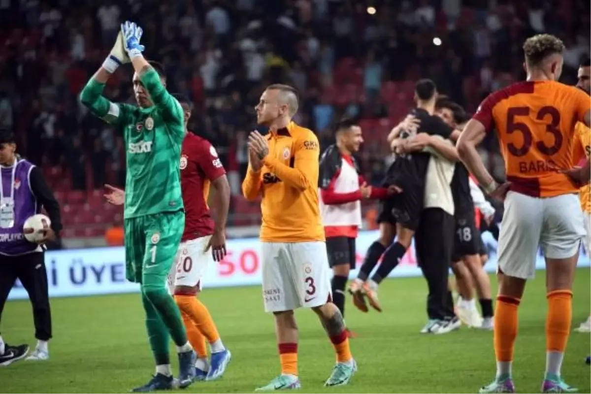 Galatasaray Milli Arayla Form Düşüklüğünden Kurtulmak İstiyor
