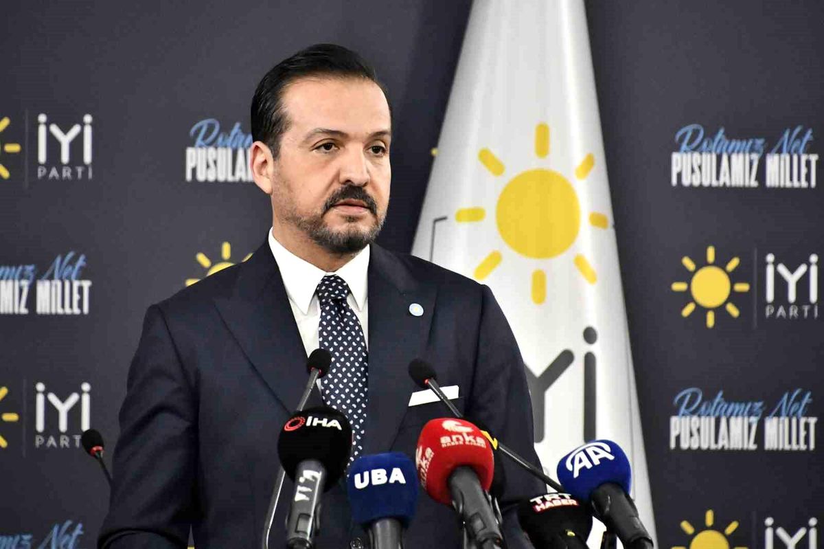 İYİ Parti Sözcüsü Kürşad Zorlu, istifa eden üyelere yanıt verdi