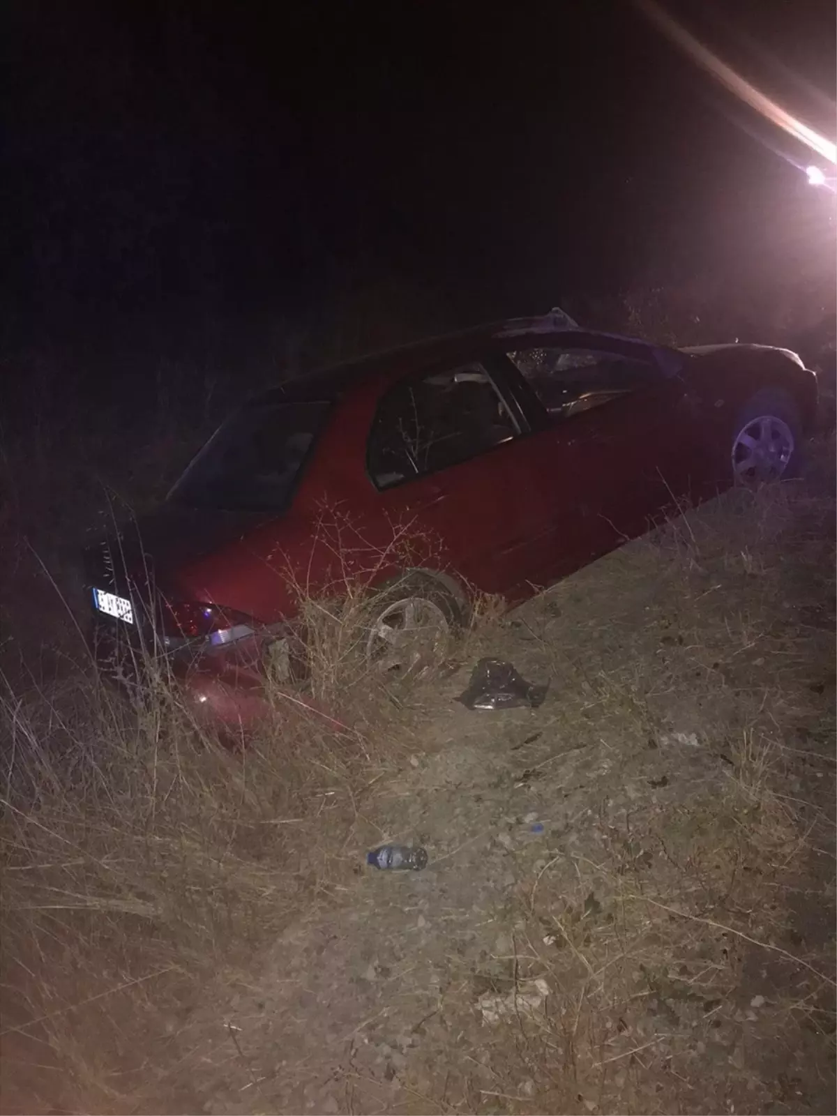 Kırıkkale'de Otomobil Şarampole Düştü: 2 Yaralı