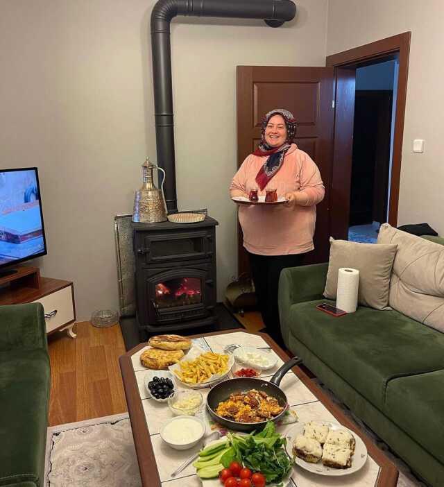 Lüks hayatıyla gündeme gelen fenomen Rabia Toprak'tan cevap geldi: Yasal yollara başvuracağım Lüks hayatıyla gündeme gelen fenomen Rabia Toprak'tan cevap geldi: Yasal yollara başvuracağım