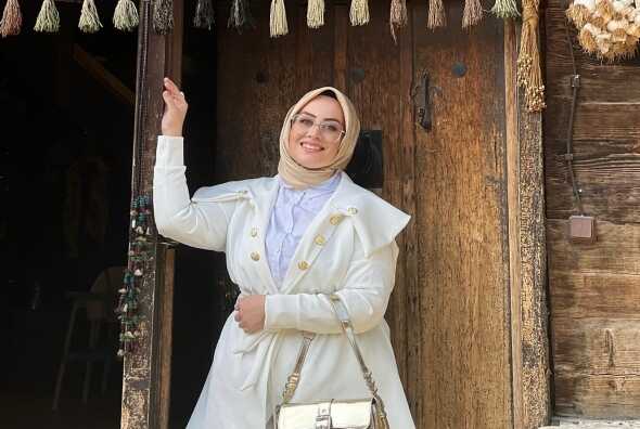 Rabia Toprak kimdir? Fenomen Rabia Toprak serveti ne kadar?