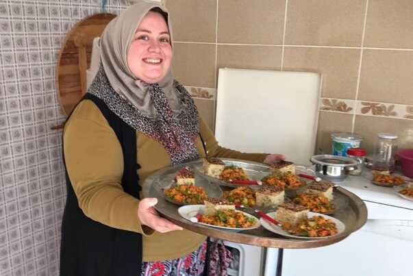 Rabia Toprak kimdir? Fenomen Rabia Toprak serveti ne kadar?