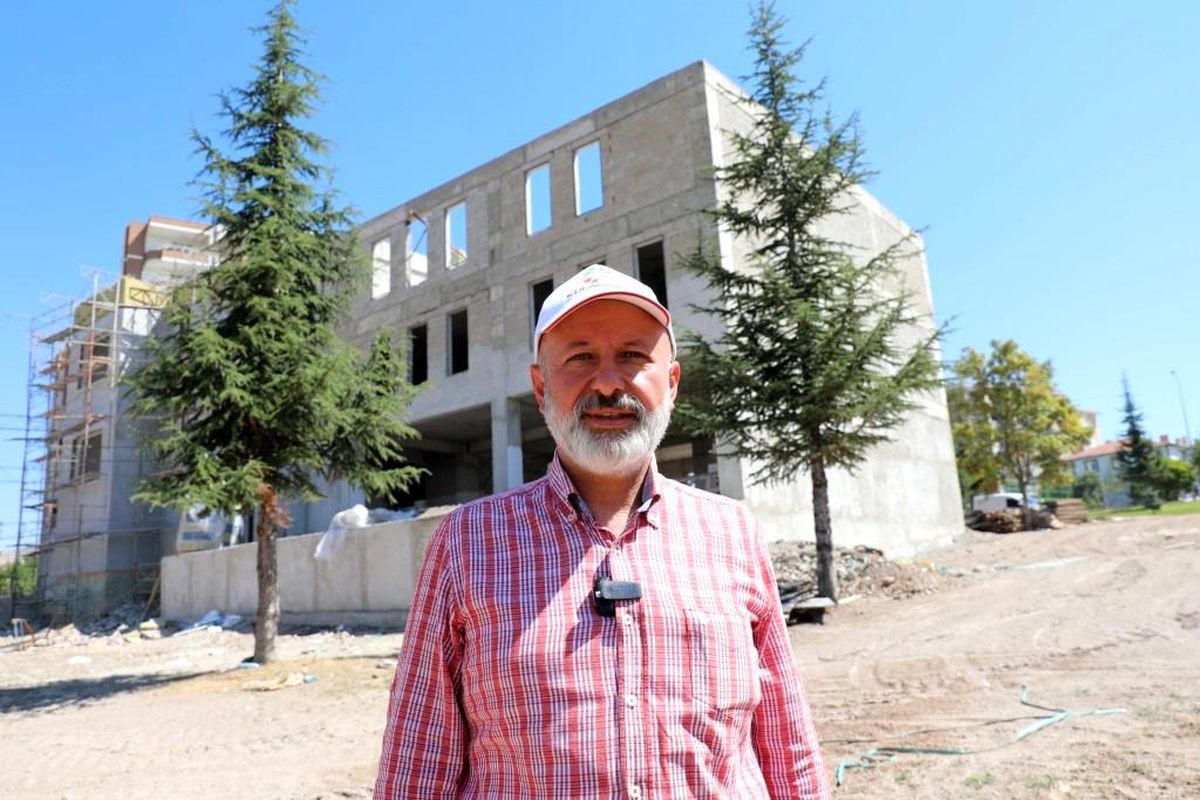 Başkan Çolakbayrakdar, 'Sosyal tesislerle vatandaşlarımızın hayatlarına dokunuyoruz'