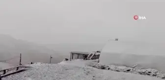 Erzurum-Tekman Karayolu'nda kar yağışı etkili oldu