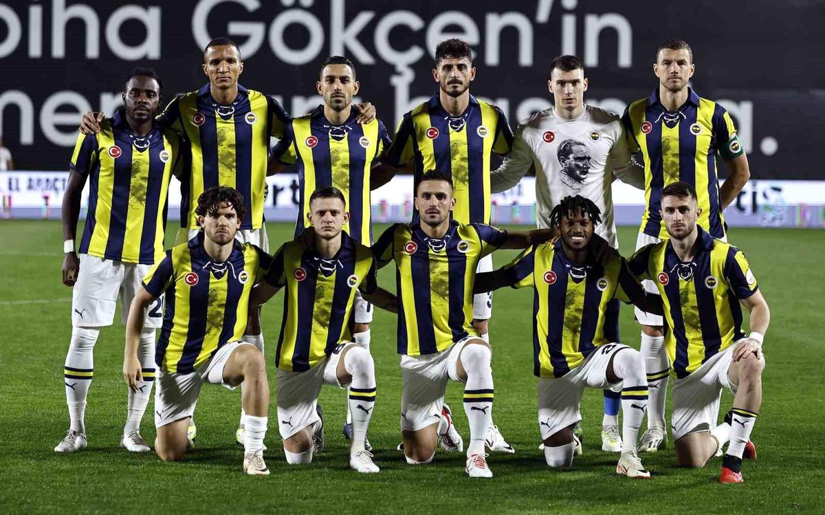 Fenerbahçe Süper Lig'de İstatistiklerde Öne Çıkıyor