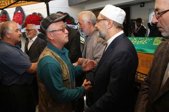 Diyanet İşleri Başkanı Ali Erbaş, annesinin cenaze namazını kıldırdı