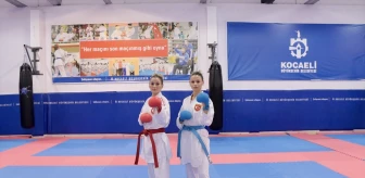 Macaristan'da dünya karate şampiyonasında kürsüye çıkan kız kardeşler