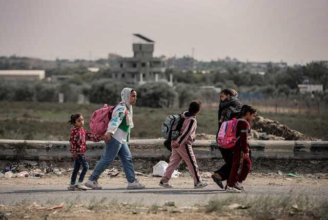 İşgalci İsrail ordusu, Gazze'deki parlamento binasını patlatarak yıktı İşgalci İsrail ordusu, Gazze'deki parlamento binasını patlatarak yıktı
