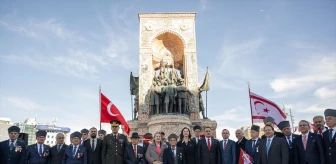 KKTC'nin 40. kuruluş yıl dönümü Taksim Meydanı'nda kutlandı