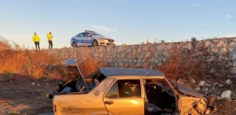 Alaşehir'de otomobil şarampole yuvarlandı: 5 yaralı