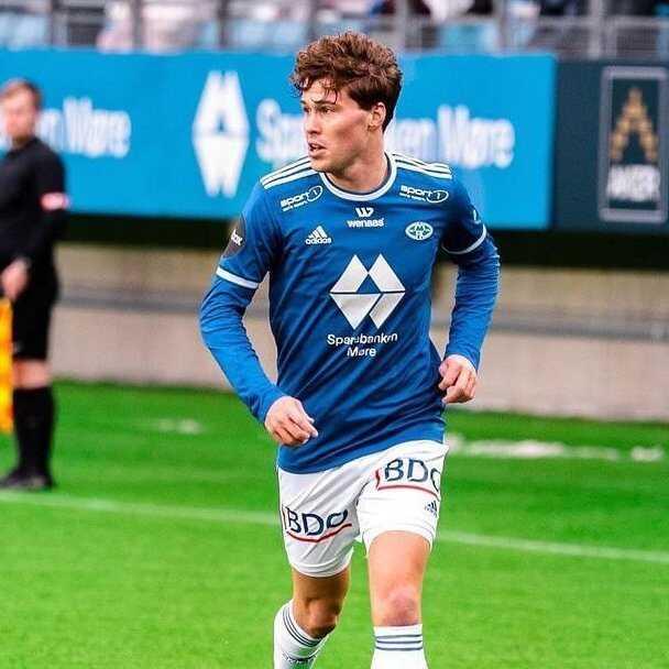 Takım ismi vermedi! Yıldız futbolcunun menajeri İstanbul'da