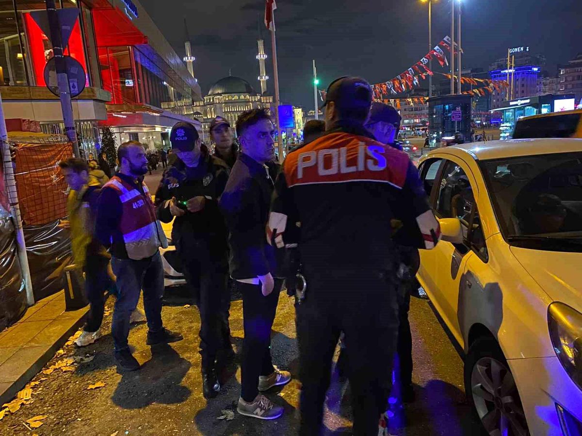İstanbul'da yapılan huzur uygulamasında ruhsatsız av tüfeği ele geçirildi