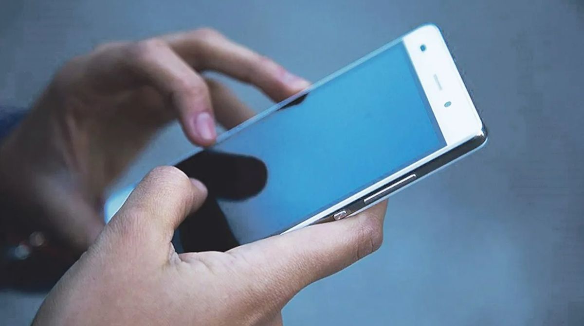 Vergisiz telefon, bilgisayar, tablet ve internet desteğini kimler alabilecek? Başvurular başladı mı, vergisiz telefon şartları neler?
