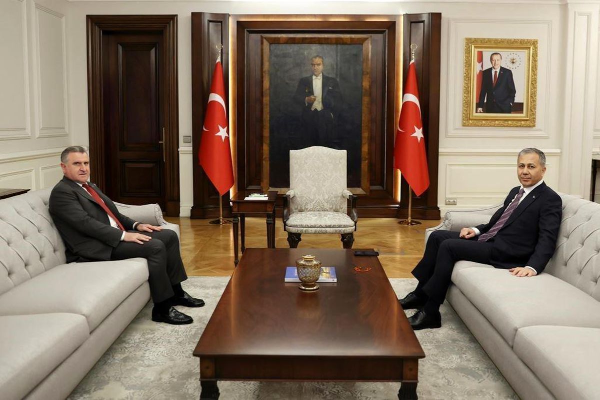 Gençlik ve Spor Bakanı Dr. Osman Aşkın Bak, İçişleri Bakanı Ali Yerlikaya'yı ziyaret etti