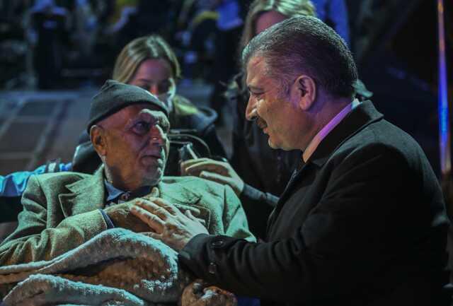 Cumhurbaşkanı Erdoğan, Gazze'den getirilen hastaları ziyaret etti