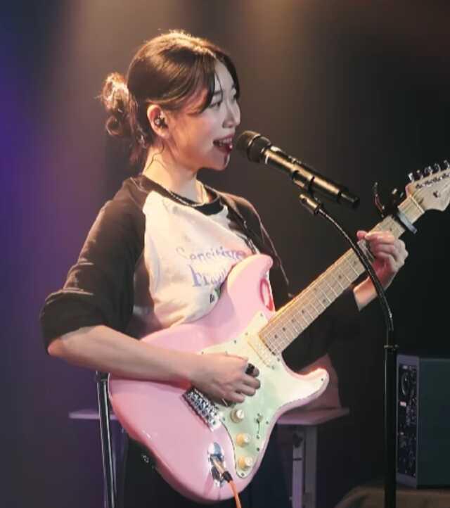 Güney Koreli şarkıcı Nahee, 24 yaşında hayatını kaybetti Güney Koreli şarkıcı Nahee, 24 yaşında hayatını kaybetti