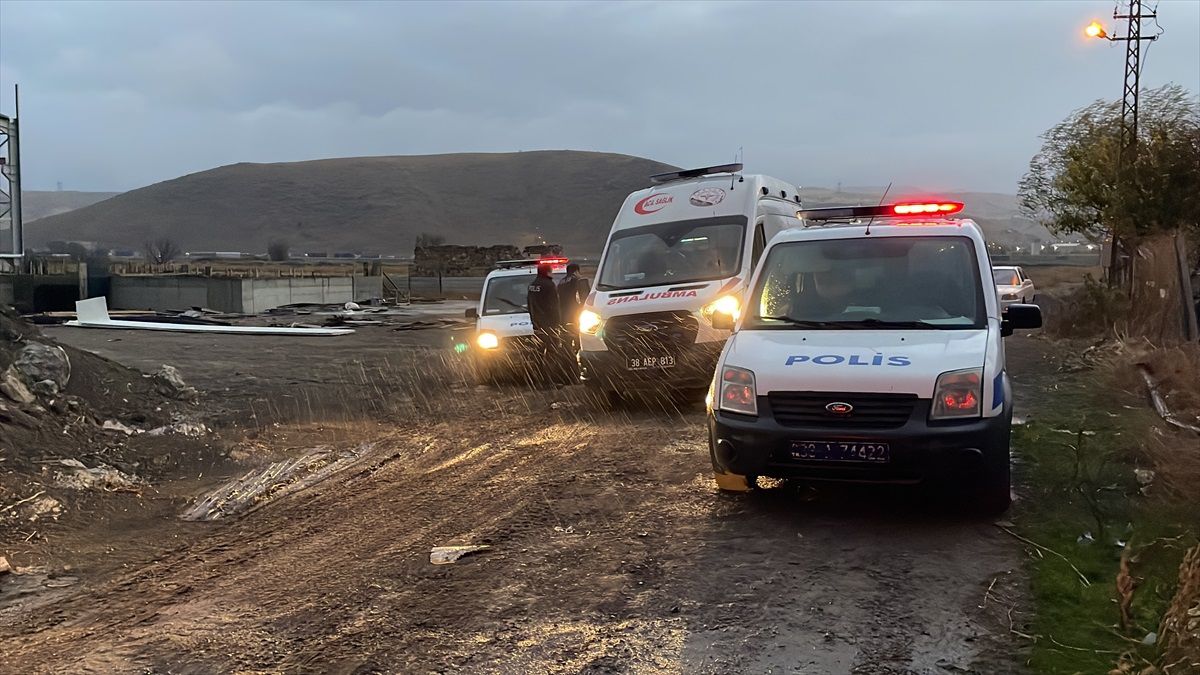 Kayseri'de İnşaat İşçisi Çatıdan Düşerek Hayatını Kaybetti