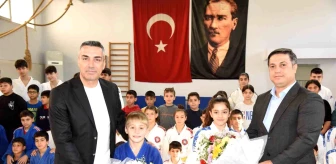Manisa Büyükşehir Belediyespor Judo Takımı Antrenmanını Ziyaret Etti