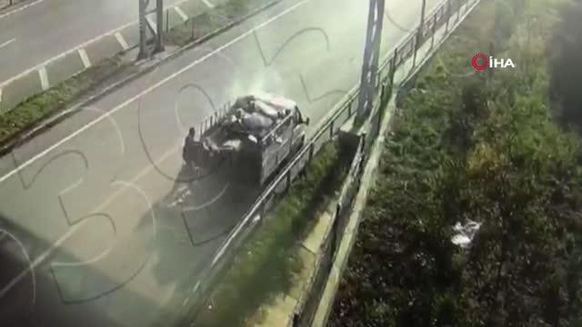 Amasya'da Atık Karton Yüklü Pikapta Yangın Çıktı