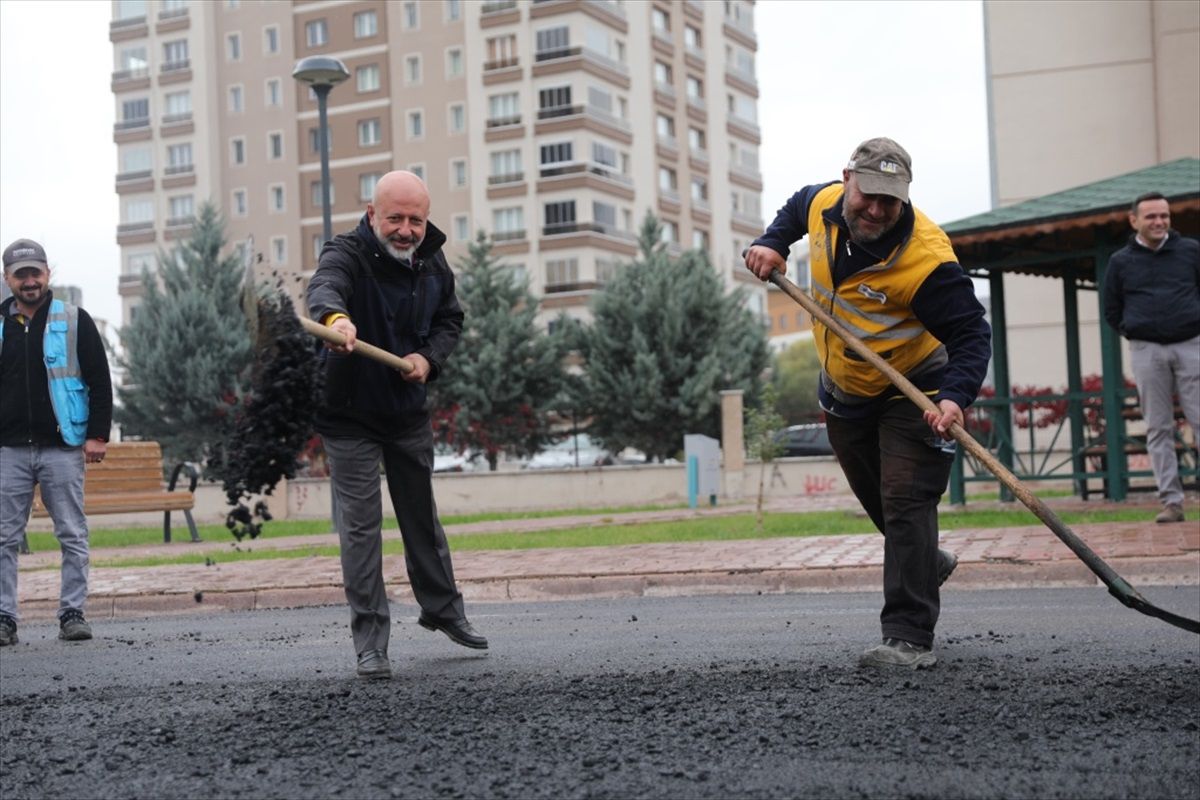 Kocasinan Belediyesi Yol Yapım ve Asfaltlama Çalışmalarını İnceledi
