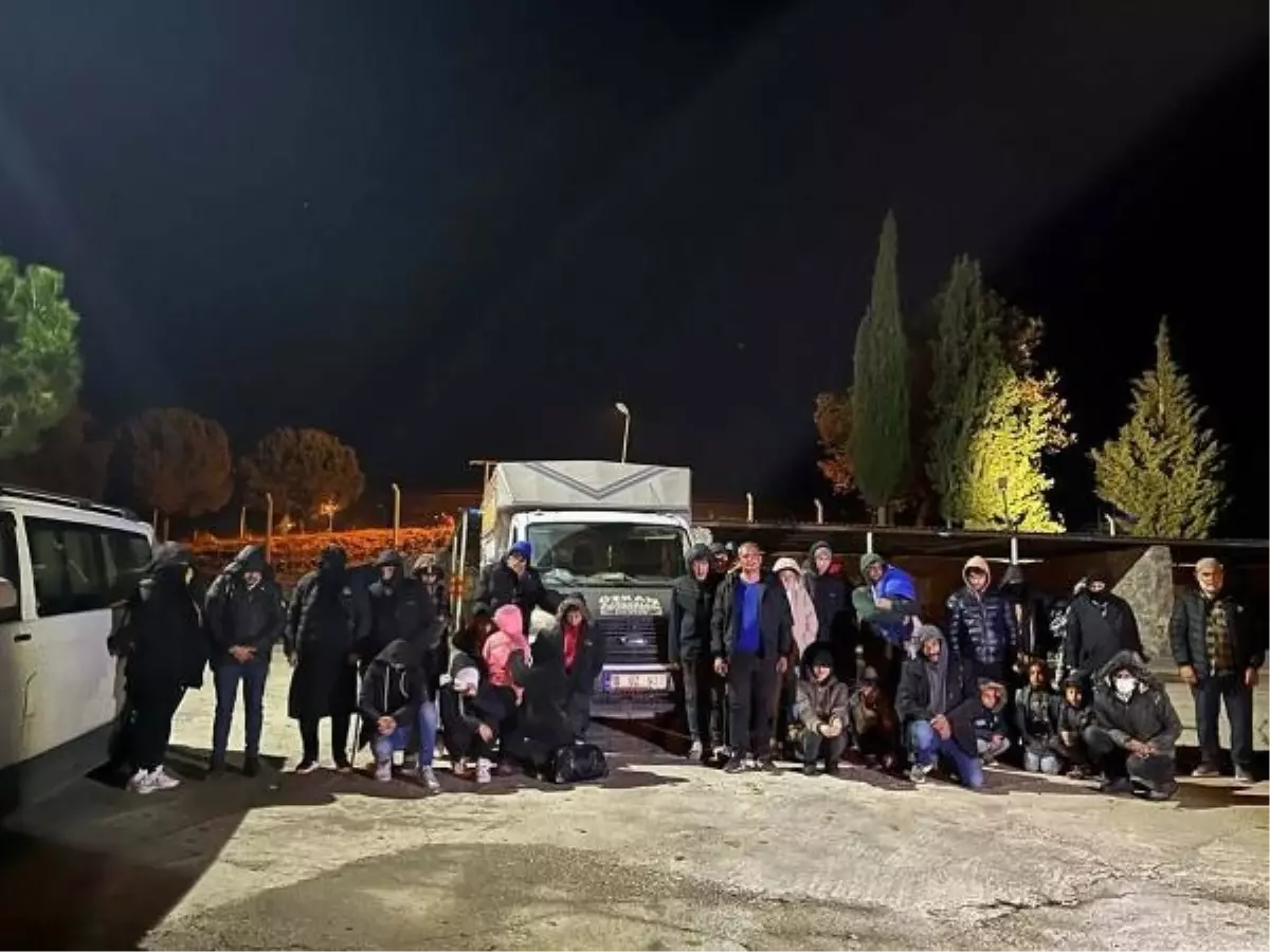 Çanakkale'de 64 kaçak göçmen yakalandı