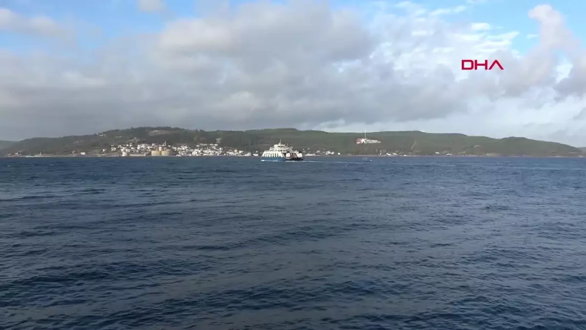 Çanakkale'de Olumsuz Hava Şartları Nedeniyle Feribot Seferleri İptal Edildi