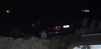 Antalya'da kırmızı ışıkta bekleyen otomobile arkadan çarpma kazası: 3 yaralı