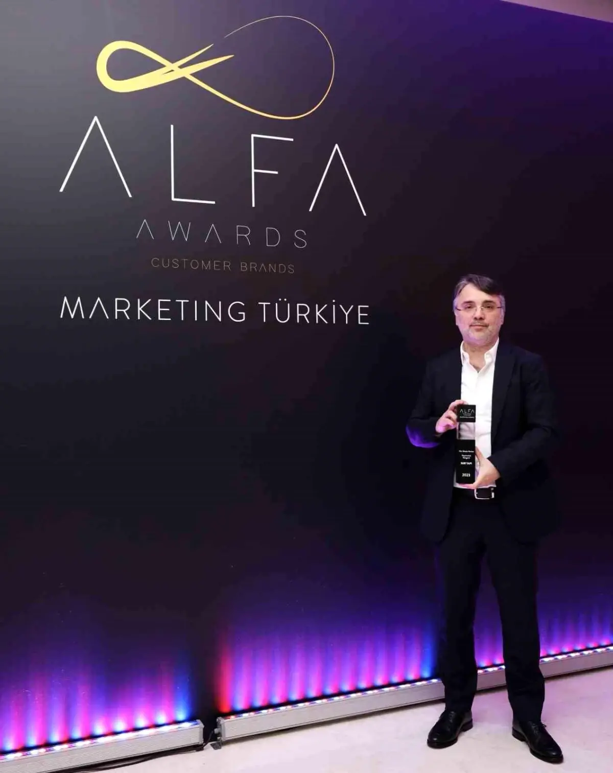 Sur Yapı, ALFA Awards'ta Müşteri Deneyimini En İyi Yöneten Marka ödülünü kazandı