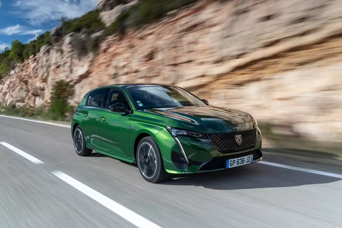 Peugeot E-308 Türkiye'de Satışa Sunuldu