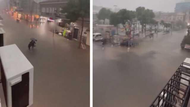 İzmir'de sağanak! Şehrin en popüler semti suyla doldu