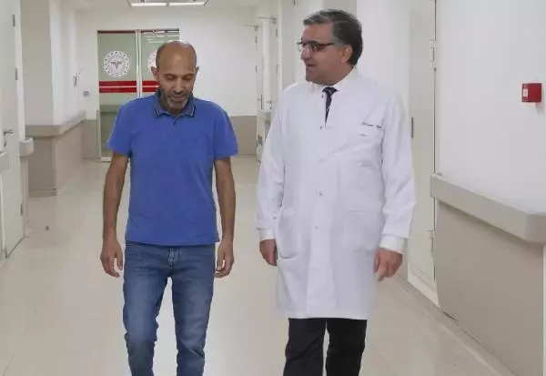 Aort damarı yırtılan hastayı 'Mide ağrısı' deyip eve yolladılar! Doktorun ihmali az kalsın canına mal oluyordu Aort damarı yırtılan hastayı 'Mide ağrısı' deyip eve yolladılar! Doktorun ihmali az kalsın canına mal oluyordu