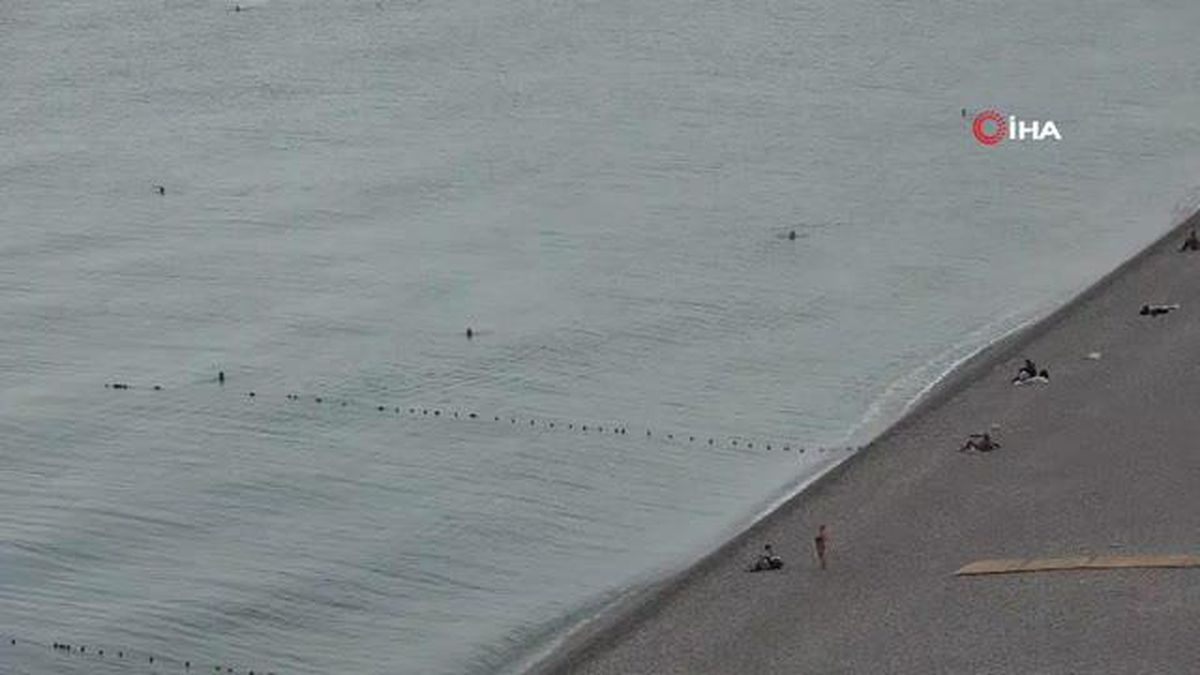 Antalya'da deniz keyfi devam ediyor