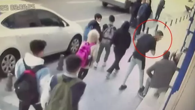 Sipariş kalemiyle adam öldürdü! Akılalmaz cinayet kamerada