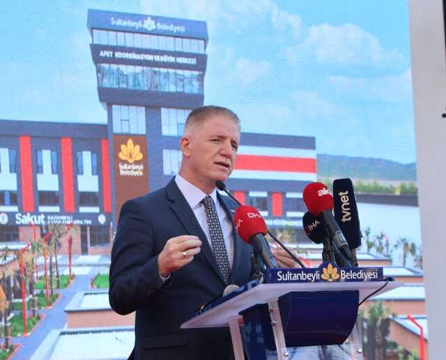 Sultanbeyli Afet Koordinasyon ve Eğitim Merkezi açıldı, eseri gören Vali Gül mest oldu Sultanbeyli Afet Koordinasyon ve Eğitim Merkezi açıldı, eseri gören Vali Gül mest oldu
