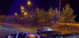 Ankara'da TIR'a arkadan çarpan otomobilde 1 asker hayatını kaybetti