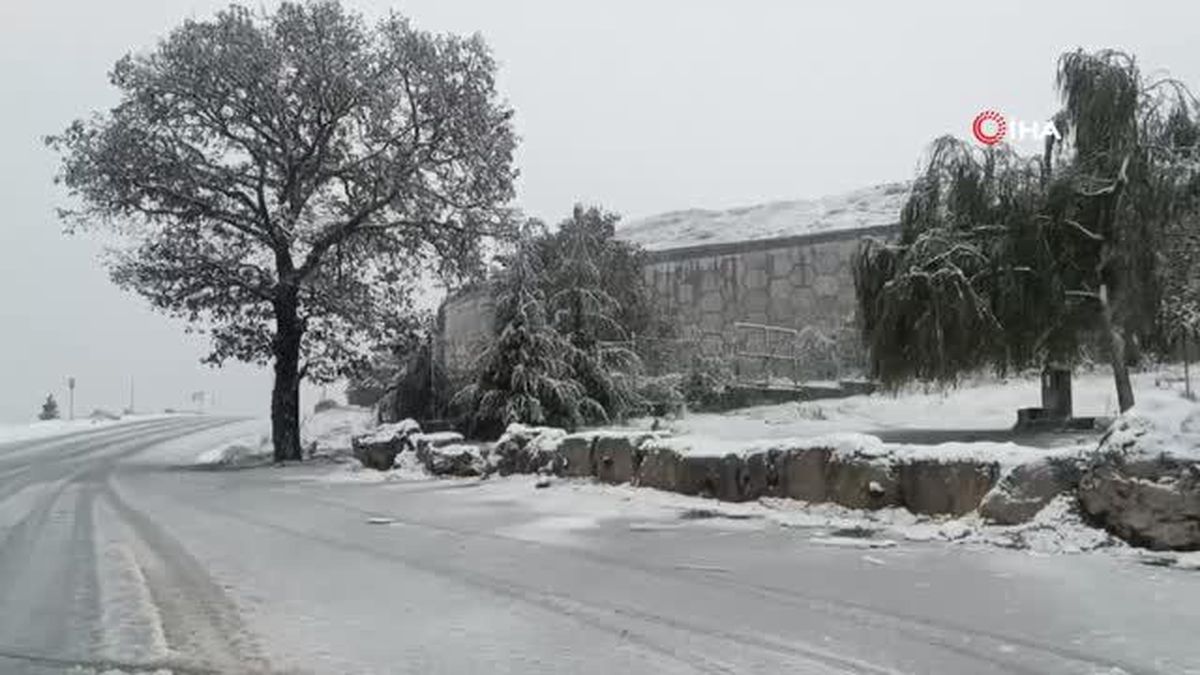 Kocaeli'nin yüksek kesimleri beyaza büründü