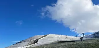 Ladik ilçesine mevsimin ilk karı yağdı