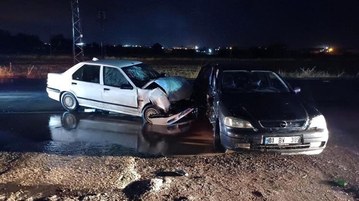 Şanlıurfa'da iki otomobil çarpıştı, 9 kişi yaralandı