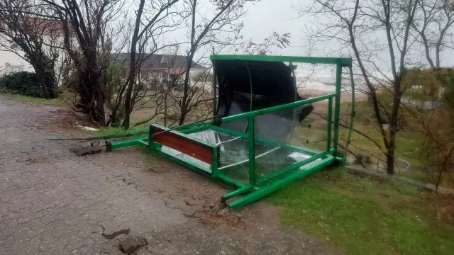 Sakarya'da şiddetli fırtına ve yağış Karasu ilçesini vurdu Sakarya'da şiddetli fırtına ve yağış Karasu ilçesini vurdu
