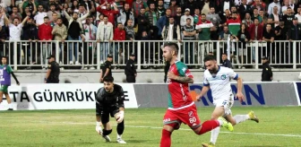 Karşıyaka, Kelkit Hürriyet'i 2-0 mağlup etti