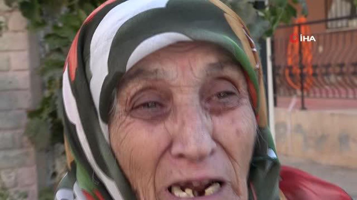 Engelli kızıyla birlikte evinden çıkarılan yaşlı kadın gözyaşlarına boğuldu
