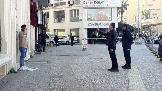 Ayaklarının altına İsrail bayrağını alan şahıs başına silah dayadı! Ekiplerin ikna çalışması sürüyor