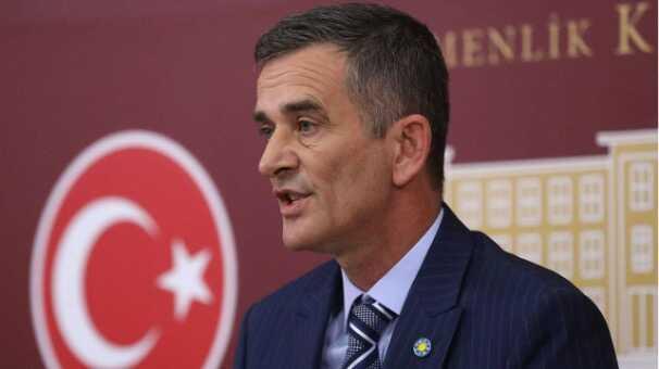 Partisinden kesin ihraç talebiyle disipline sevk edilen İYİ Parti Sakarya Milletvekili Ümit Dikbayır istifa edecek Partisinden kesin ihraç talebiyle disipline sevk edilen İYİ Parti Sakarya Milletvekili Ümit Dikbayır istifa edecek